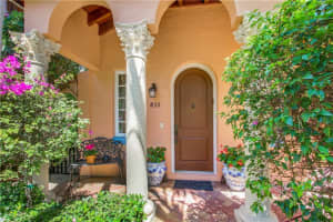 833 Eastview Ave, Delray Beach, FL 33483, Sold 04/30/19