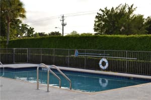 807 Par Cir, Delray Beach, FL 33445, Sold 06/10/19