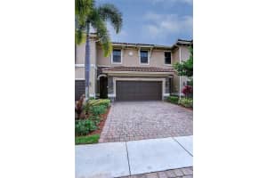 12370 N Village Cir, Davie, FL 33325, Sold 05/30/19