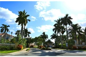 8401 SW 44th Pl, Davie, FL 33328, Sold 05/15/19