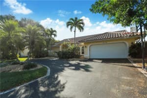 9760 NW 58th Ct, Parkland, FL 33076, Sold 08/14/19