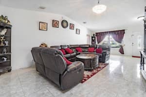 9604 NW 49th St, Sunrise, FL 33351, Sold 06/25/19