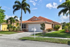 19406 SW 5th St, Pembroke Pines, FL 33029, Sold 05/31/19