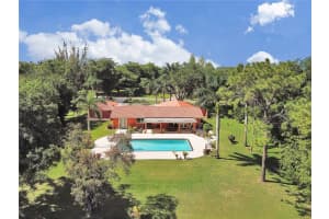 11009 SW 27th St, Davie, FL 33328, Sold 08/23/19