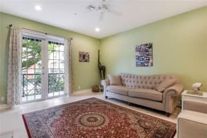 2269 NE 9th Ave, Wilton Manors, FL 33305, Sold 05/28/19