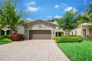 8887 Willow Cove Ln, Lake Worth, FL 33467, Sold 08/12/19