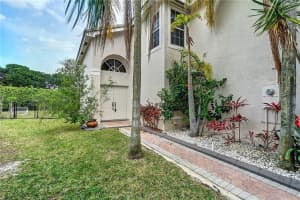 5207 NW 116th Ave, Coral Springs, FL 33076, Sold 09/27/19