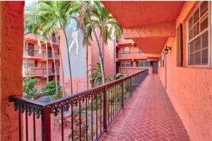 680 Tennis Club Dr, Fort Lauderdale, FL 33311, Sold 06/12/19