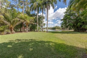 5465 W Leitner Dr, Coral Springs, FL 33067, Sold 07/31/19