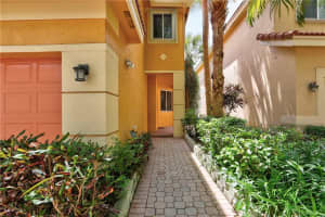 10680 NW 1st St, Plantation, FL 33324, Sold 06/18/19