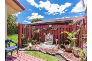 2250 Malaga Ct, Davie, FL 33324, Sold 06/26/19