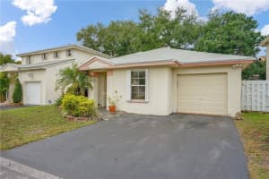 5951 Woodland Point Dr, Tamarac, FL 33319, Sold 06/20/19