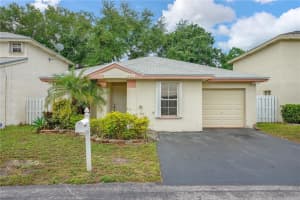 5951 Woodland Point Dr, Tamarac, FL 33319, Sold 06/20/19