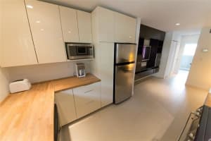 221 Meridian Ave, Miami Beach, FL 33139, Sold 08/16/19