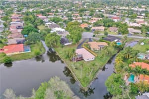 3880 NW 106th Dr, Coral Springs, FL 33065, Sold 07/11/19