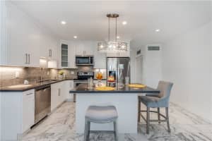 5203 NE 24th Terrace APT B310, Fort Lauderdale, FL 33308, Sold 06/18/19