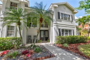 10121 SW 18th St, Davie, FL 33324, Sold 06/24/19