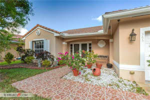 385 SW 188th Ave, Pembroke Pines, FL 33029, Sold 07/19/19