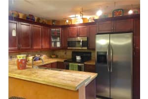 9490 NW 48th St, Sunrise, FL 33351, Sold 06/19/19
