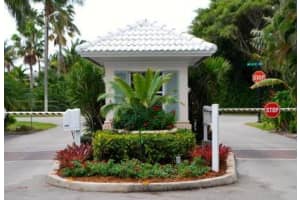 2434 NE 8th St, Fort Lauderdale, FL 33304, Sold 06/12/19