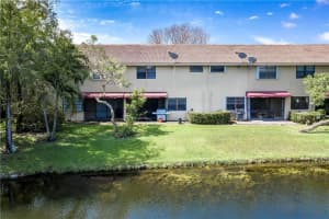 9110 Vineyard Lake Dr, Plantation, FL 33324, Sold 02/07/20