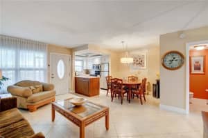 802 SE 7th St, Deerfield Beach, FL 33441, Sold 07/08/19