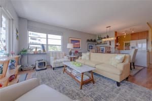 340 Sunset Dr, Fort Lauderdale, FL 33301, Sold 11/07/19