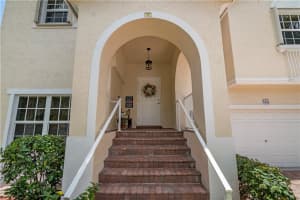 922 NW 127th Ave, Coral Springs, FL 33071, Sold 09/06/19