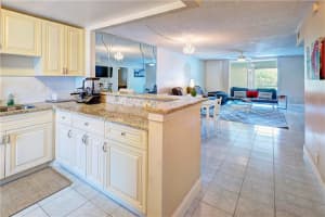 400 SE 10th St, Deerfield Beach, FL 33441, Sold 10/22/19