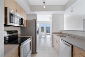 533 NE 3rd Ave, Fort Lauderdale, FL 33301, Sold 01/17/20