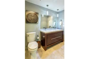 214 City View Dr, Fort Lauderdale, FL 33311, Sold 07/30/19