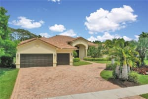 10253 SW 26th St, Davie, FL 33324, Sold 07/03/19