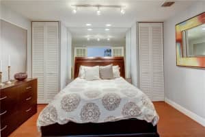 396 City View Dr, Fort Lauderdale, FL 33311, Sold 08/15/19