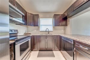 9957 NW 45th St, Sunrise, FL 33351, Sold 08/06/19
