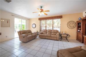 322 SW 193rd Ave, Pembroke Pines, FL 33029, Sold 10/01/19