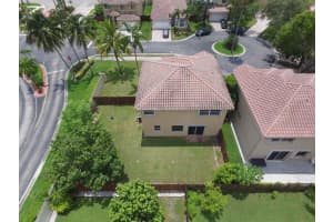 2101 NW 100th Ave, Pembroke Pines, FL 33024, Sold 10/07/19