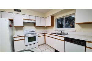 9308 NW 9th Pl, Plantation, FL 33324, Sold 08/30/19