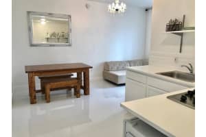 335 Ocean Dr, Miami Beach, FL 33139, Sold 09/06/19