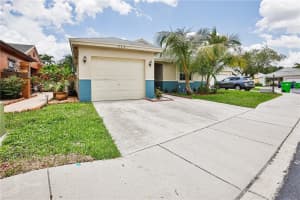 372 W Riverbend Dr, Sunrise, FL 33326, Sold 08/16/19