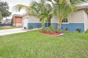 372 W Riverbend Dr, Sunrise, FL 33326, Sold 08/16/19
