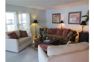 5100 Bayview Dr, Fort Lauderdale, FL 33308, Sold 04/17/20