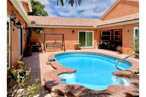 19927 SW 3rd Pl, Pembroke Pines, FL 33029, Sold 12/30/19