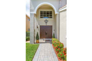 5881 S Sable Cir, Margate, FL 33063, Sold 10/18/19