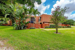 2828 Waterford Dr S, Deerfield Beach, FL 33442, Sold 09/17/19