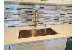 MLS# F10183510, Hollywood, Florida 33019