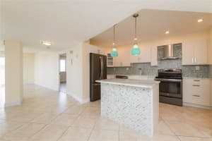 3000 Holiday Dr #1602, Fort Lauderdale, FL 33316, Sold 02/17/20