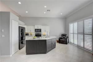 10050 NW 18th St, Pembroke Pines, FL 33024, Sold 08/26/19