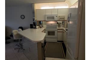 21300 San Simeon Way APT R5, Miami, FL 33179, Sold 10/10/19