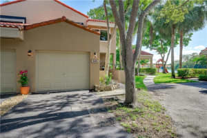 568 N University Dr, Plantation, FL 33324, Sold 08/30/19