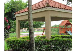 568 N University Dr, Plantation, FL 33324, Sold 08/30/19